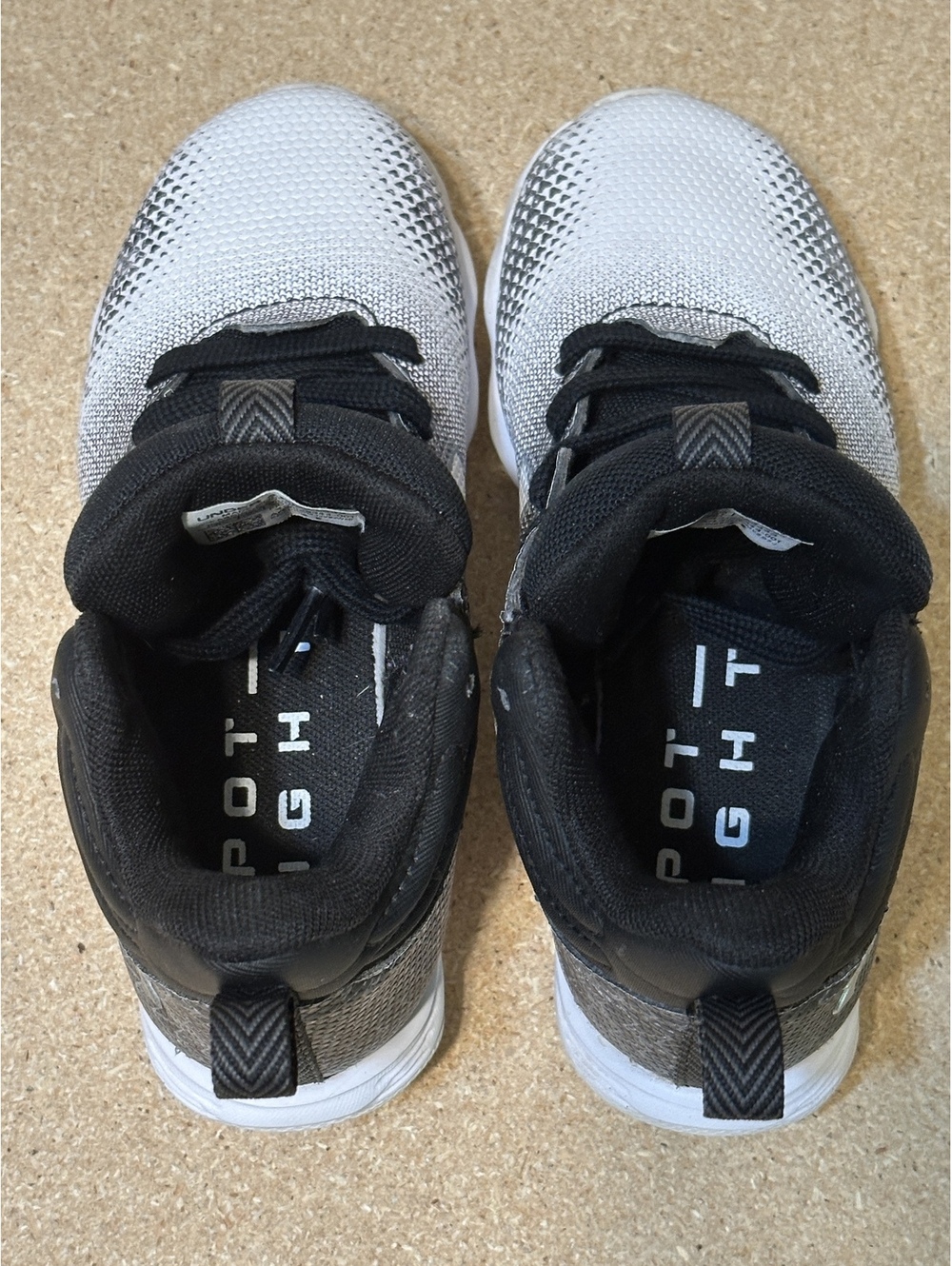 Under Armour Spotlight Franchise 3.0 RM Jr 13K Football Cleats 3026344-001 - Picture 7 of 8